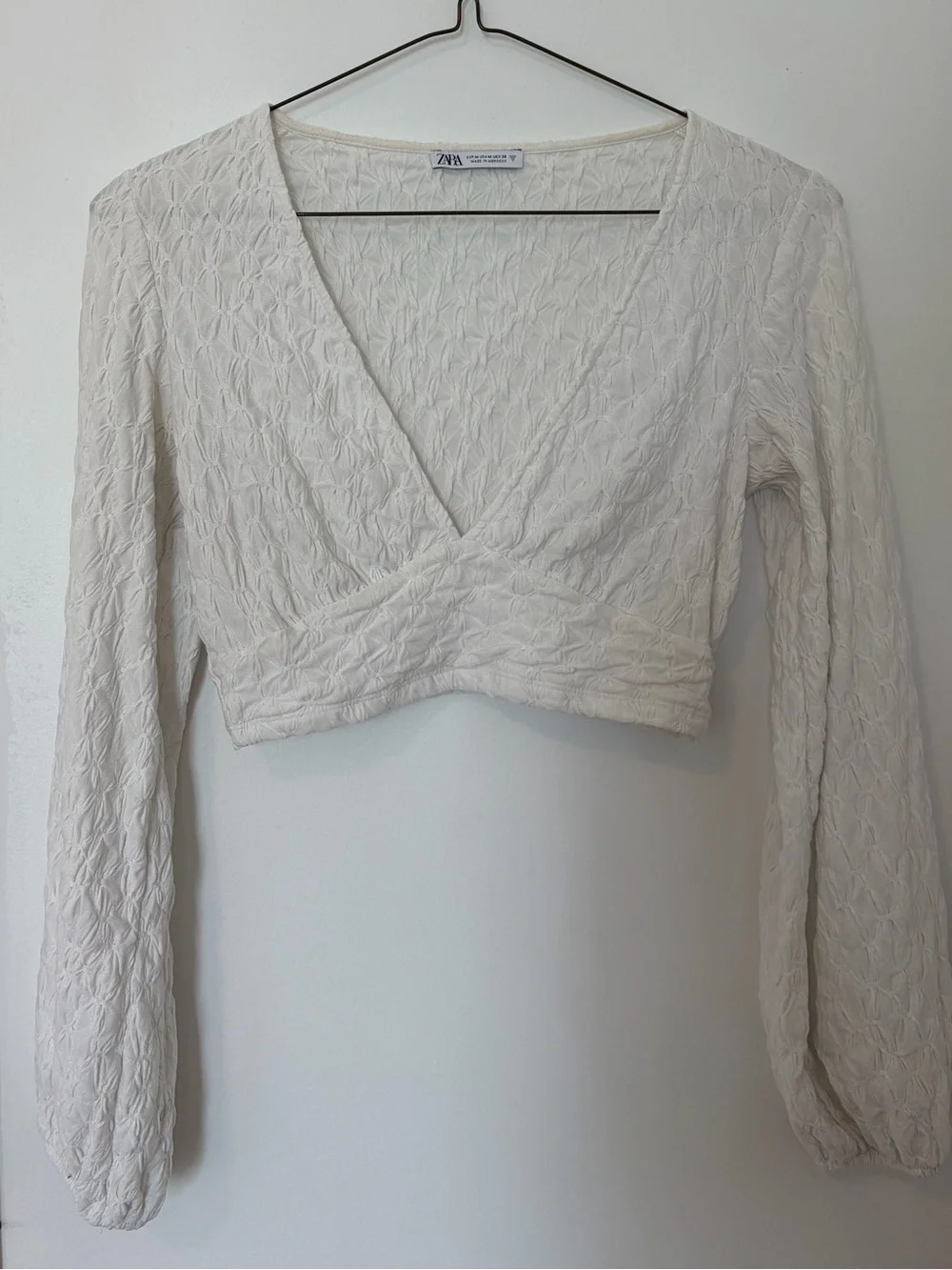 Zara Off-White Textured Knit Plunge V Neck Crop Top